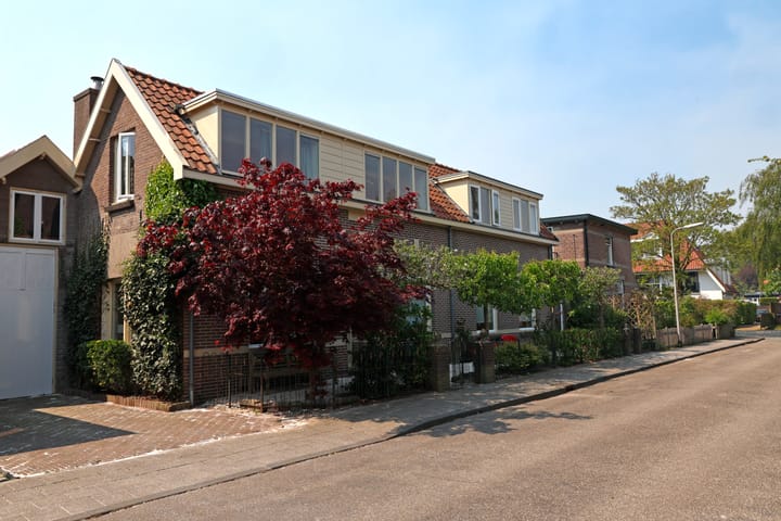 Photo 2 of Roemer Visscherlaan 2