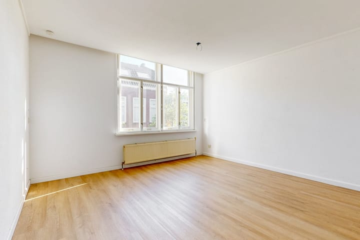 Photo 3 of Eendrachtstraat 3-B