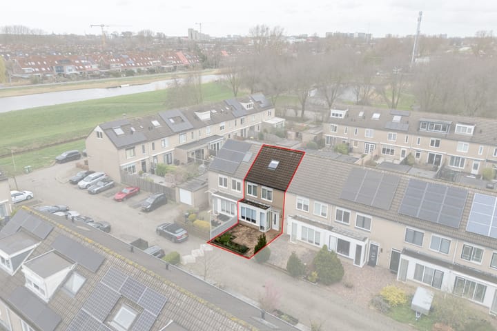 Photo 4 of Luitje Broekemastraat 80