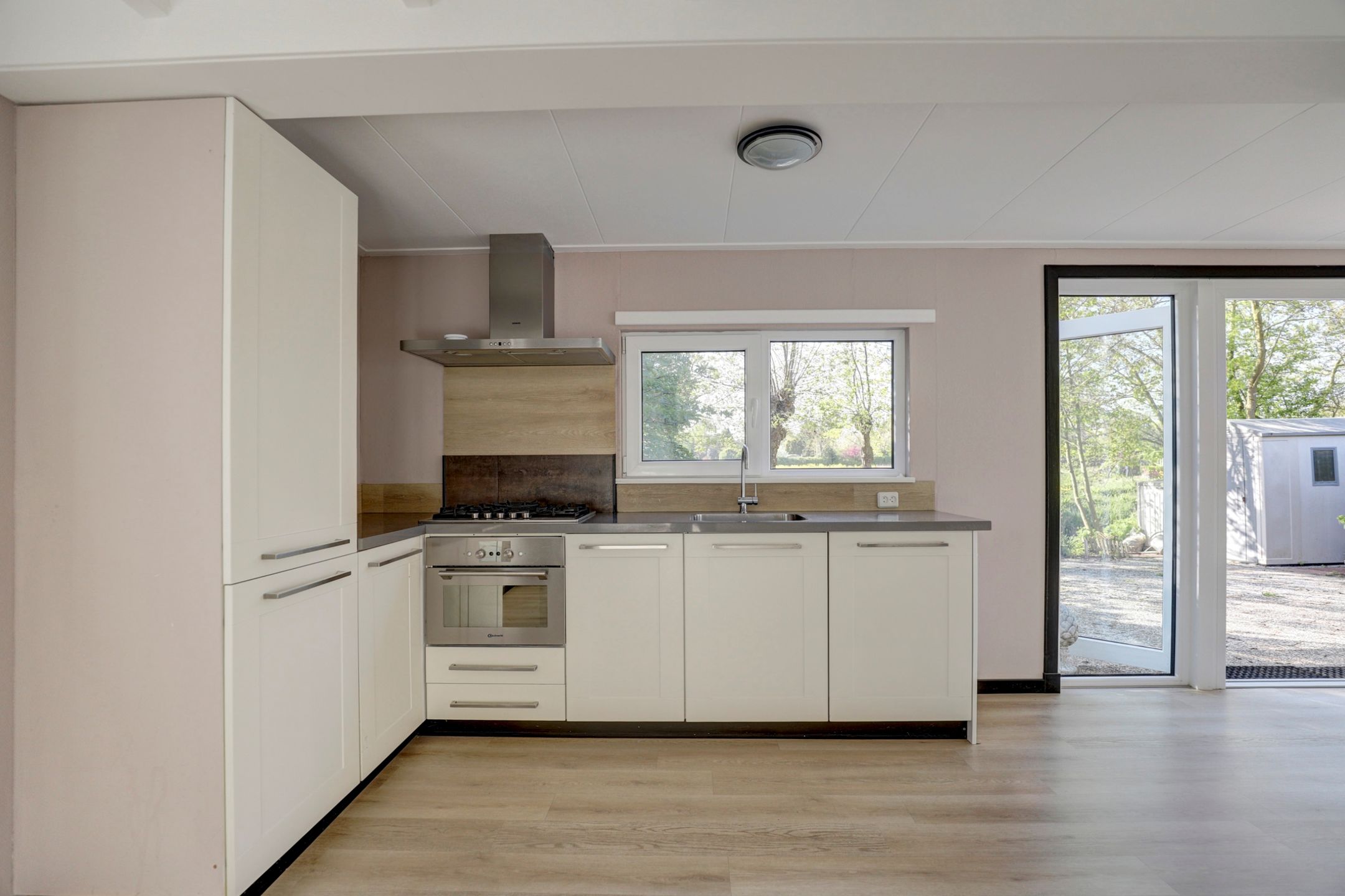 2-bedroom freehold villa in Leiden — photo 3 of 5