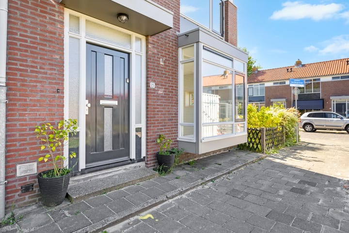 Photo 2 of Leendert den Bergerstraat 15