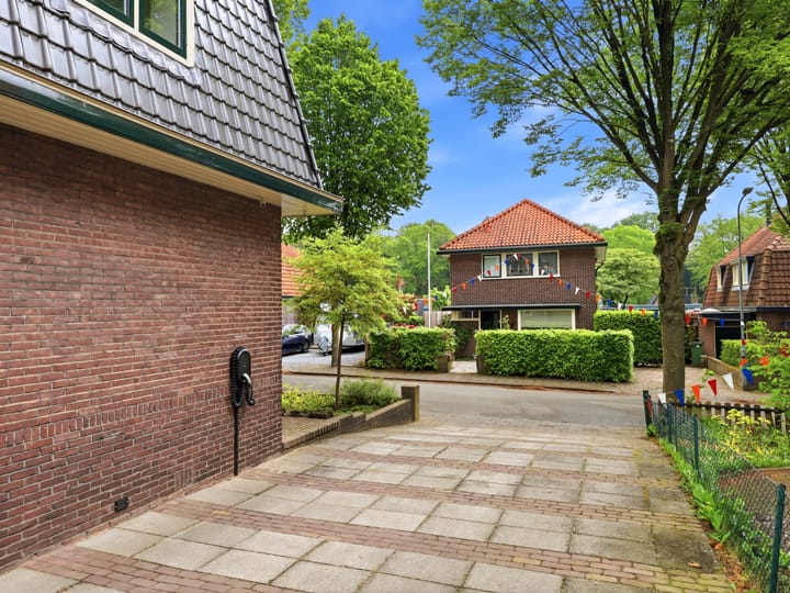 Vrijstaande woning te koop: Petronellaweg 10, Renkum