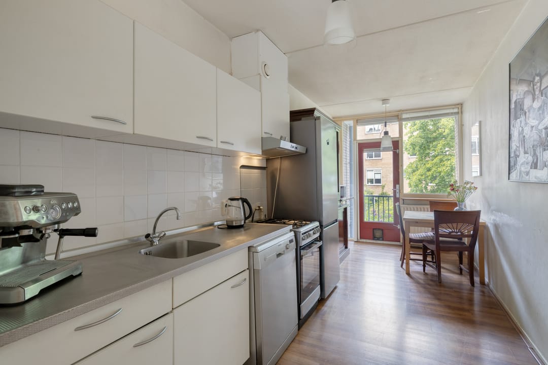 Photo 8 of Wagenaarstraat 333