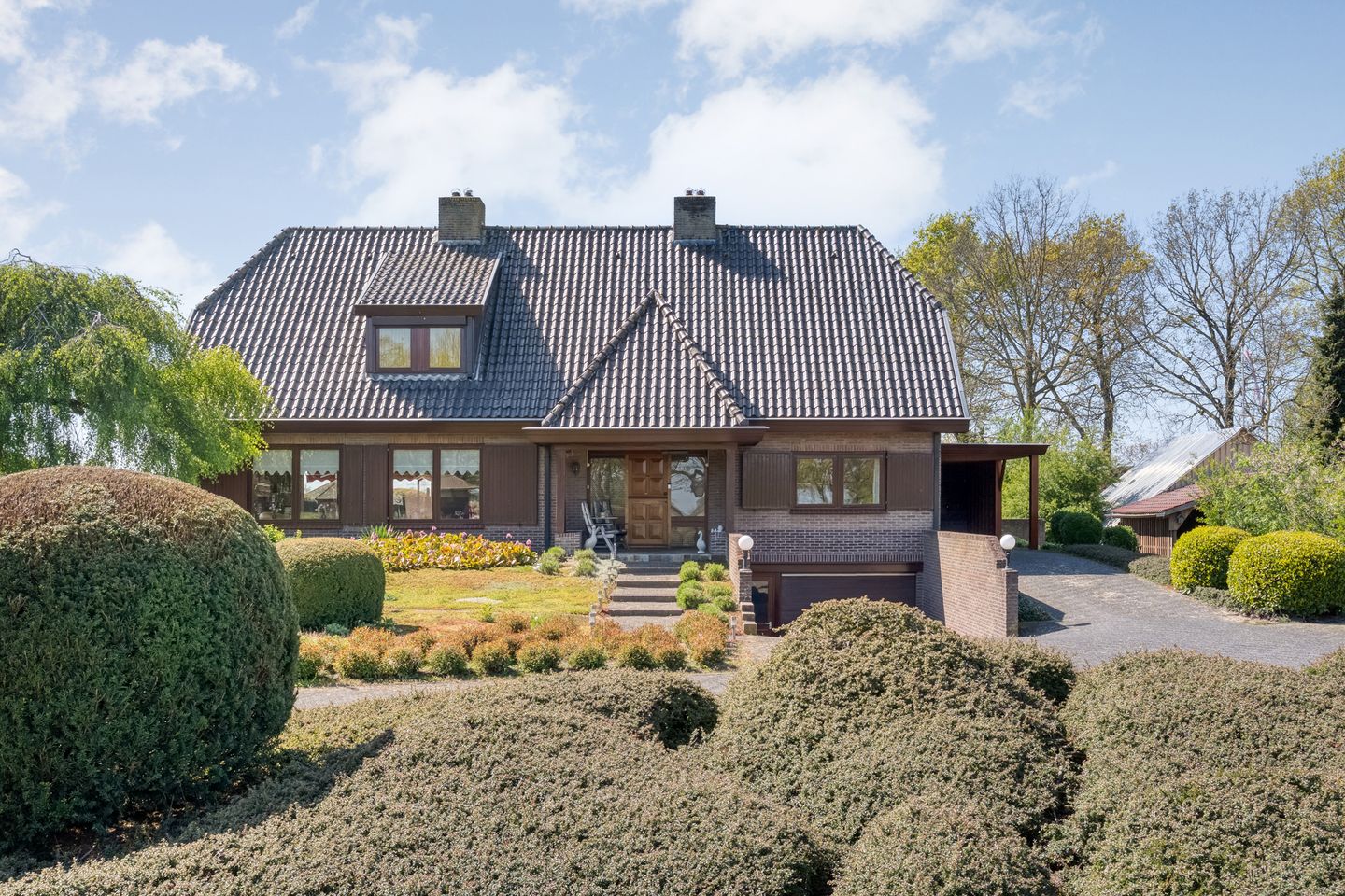 View photo 2 of Balkerweg 64