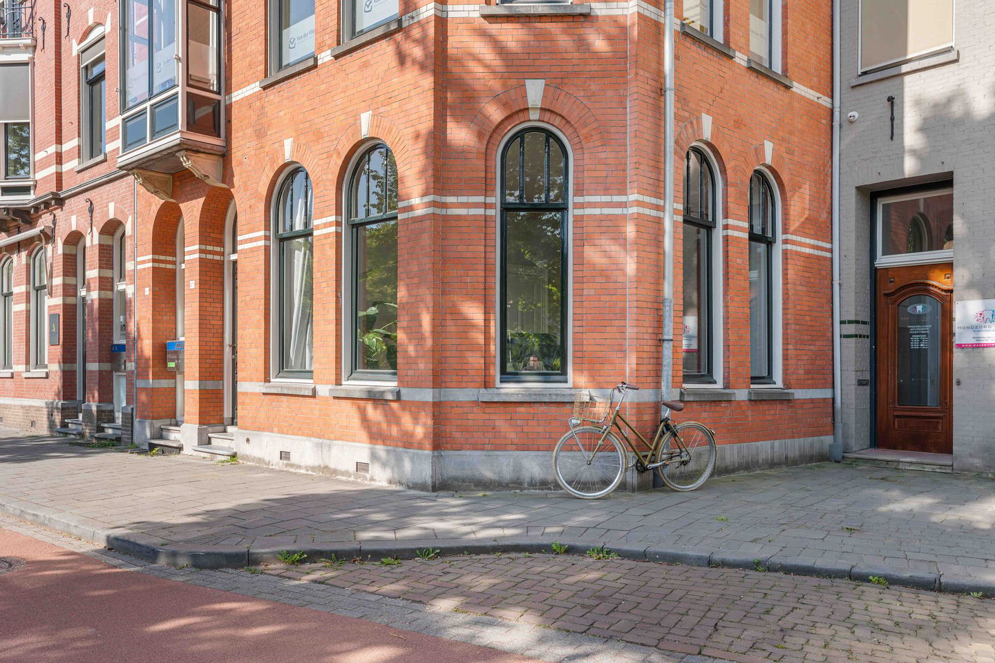 View photo 2 of Julianaplein 27