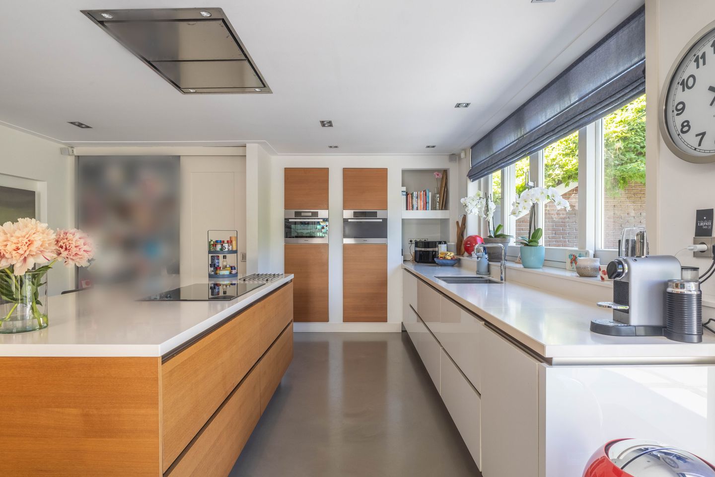 Photo 5 of Roerdompstraat 23