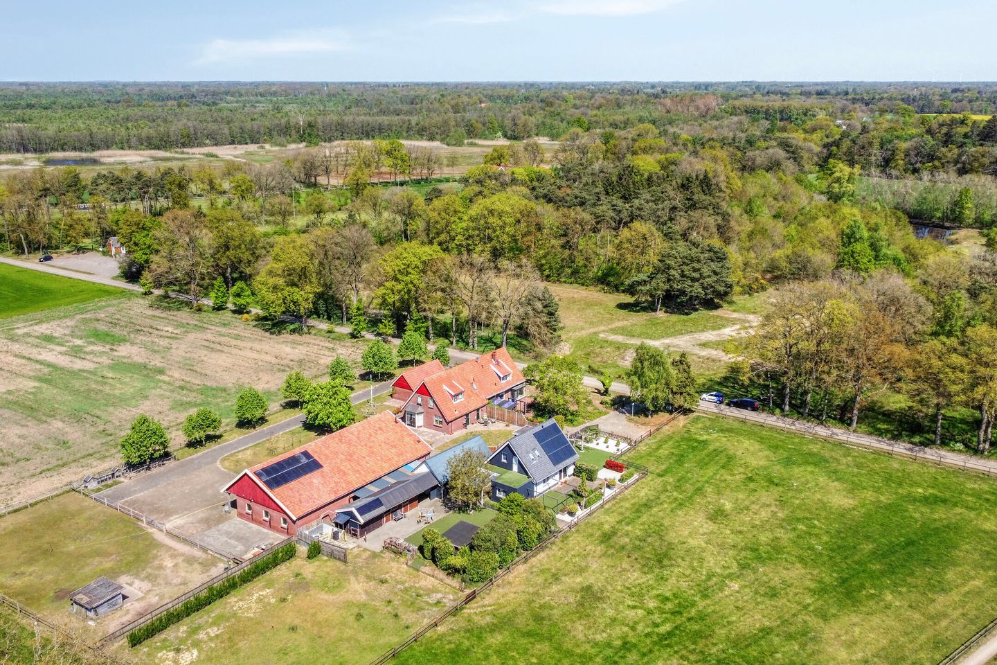 Photo 44 of Veenhuisweg 3