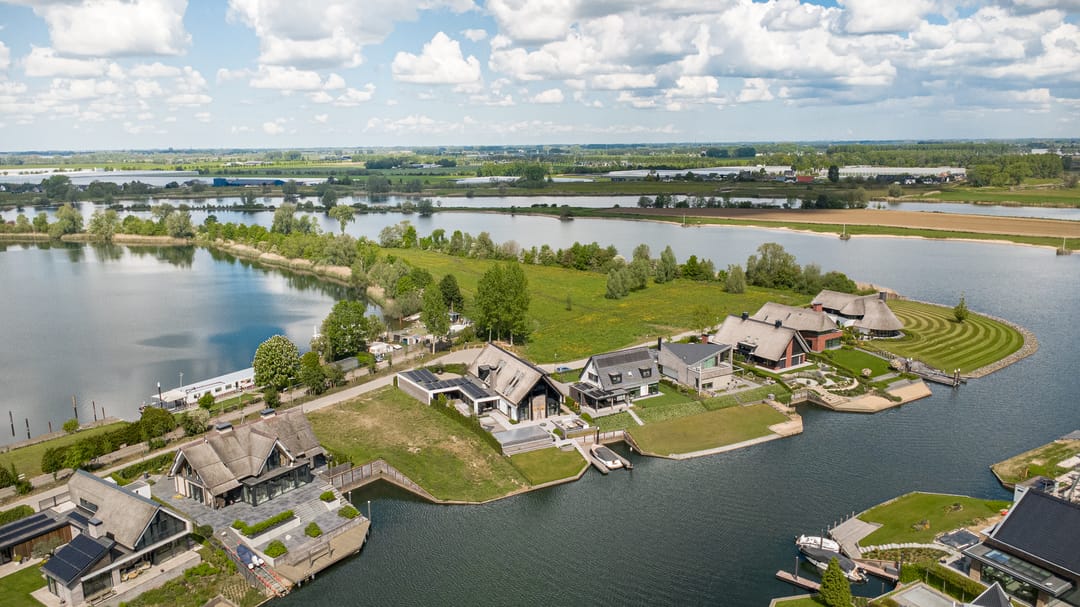 Photo 7 of Waterfront 16