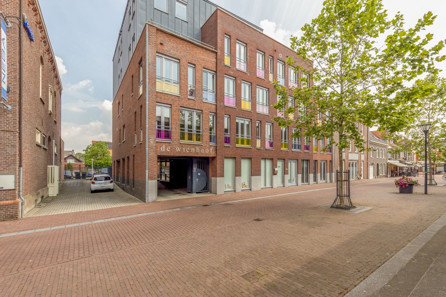 Bekijk foto 1 van Wijnstraat 8