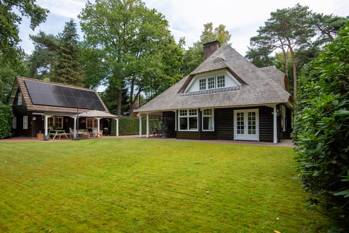 Photo 3 of Vondellaan 34