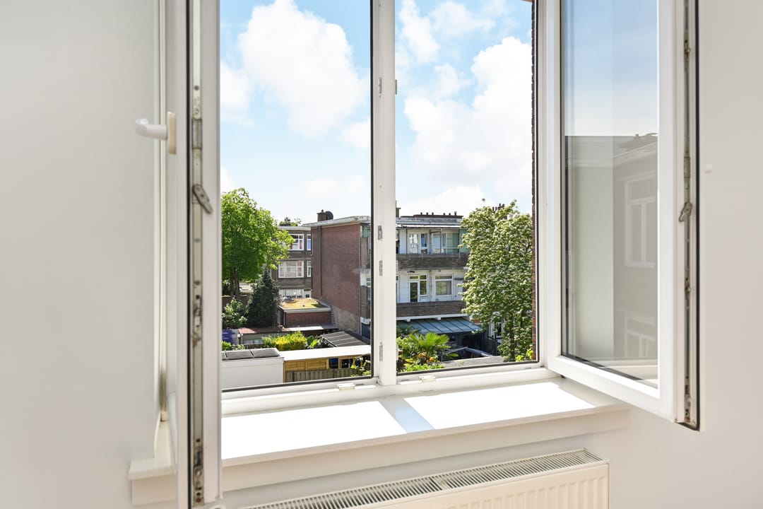 Photo 23 of Velpsestraat 52