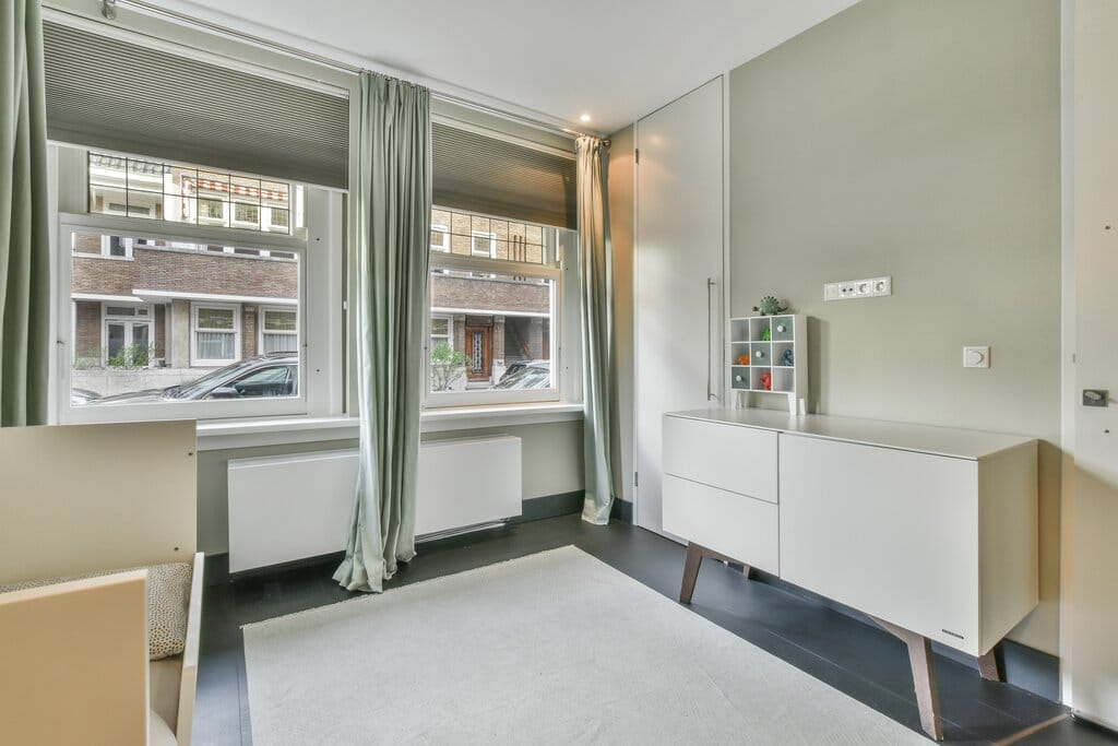 Photo 31 of Holbeinstraat 3-H