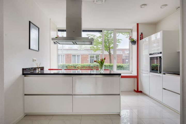 Photo 4 of Willem Schorerstraat 19
