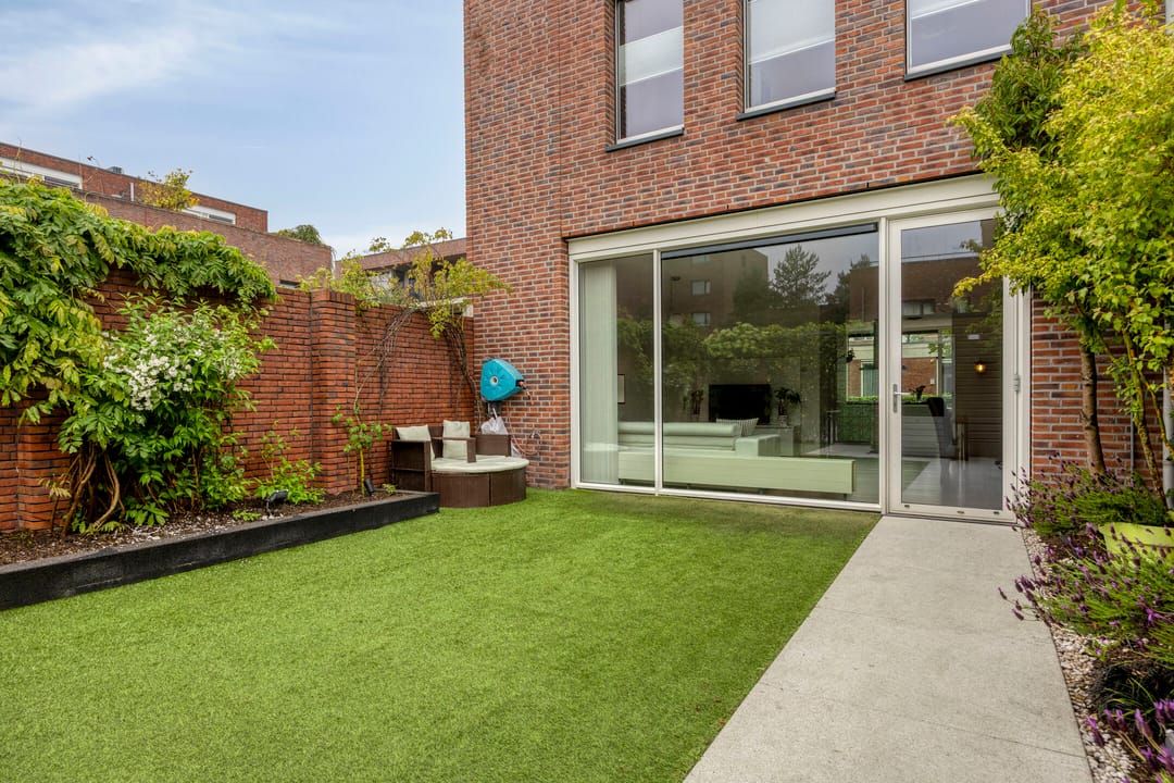 Modern Luxury Corner House with Roof Terrace in Prime Eindhoven Location — 61