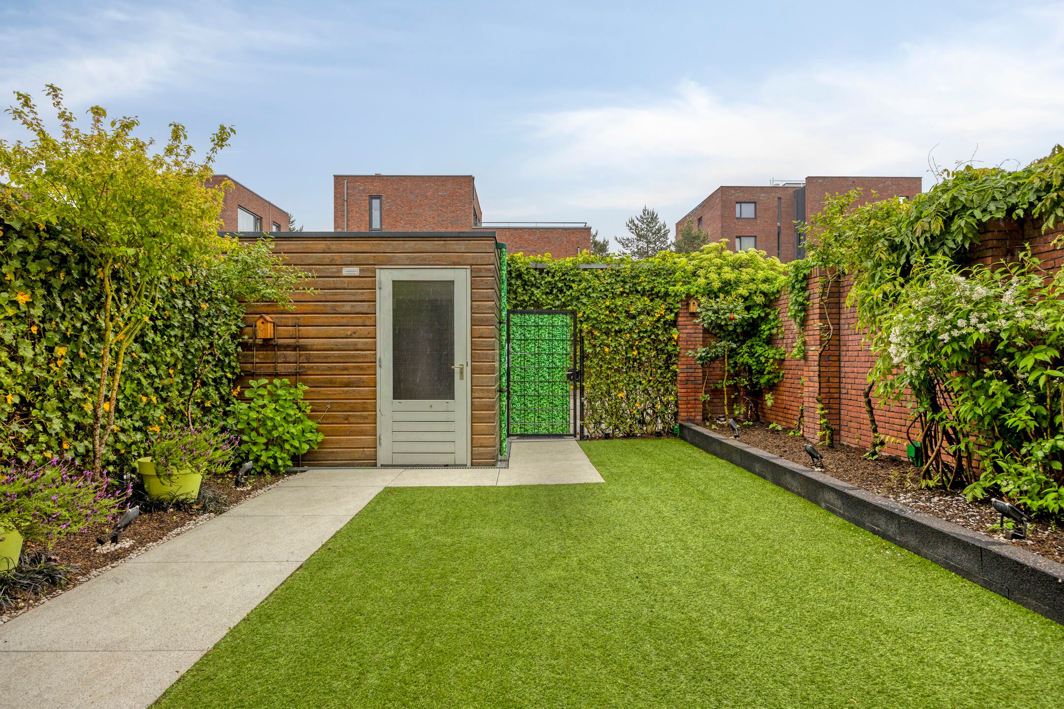 Modern Luxury Corner House with Roof Terrace in Prime Eindhoven Location — 63