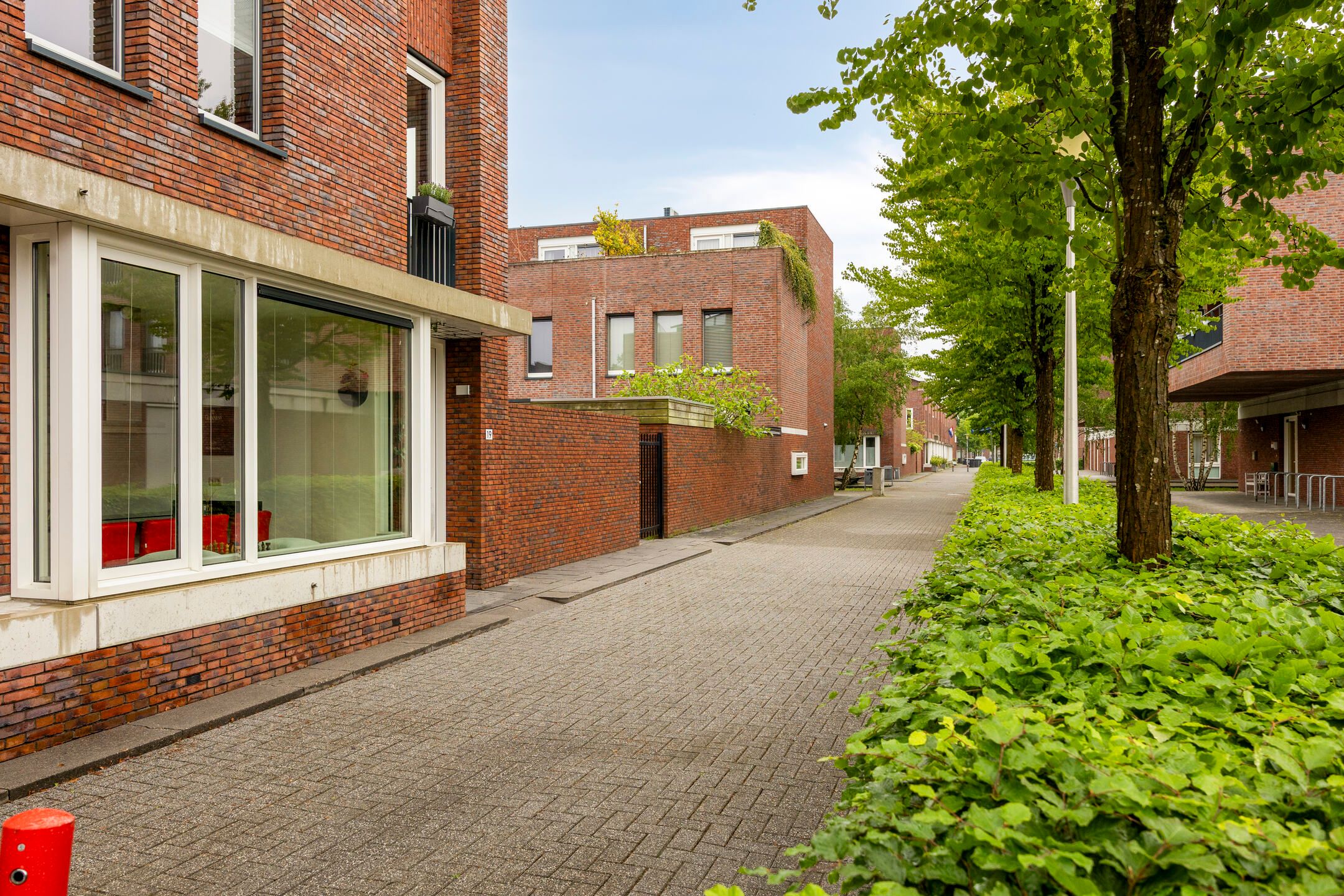 Modern Luxury Corner House with Roof Terrace in Prime Eindhoven Location — 69