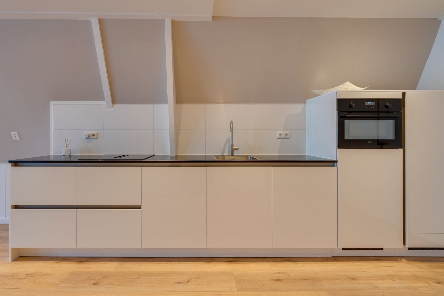 Fully Renovated Apartment in Historic Volendam Centre — 20