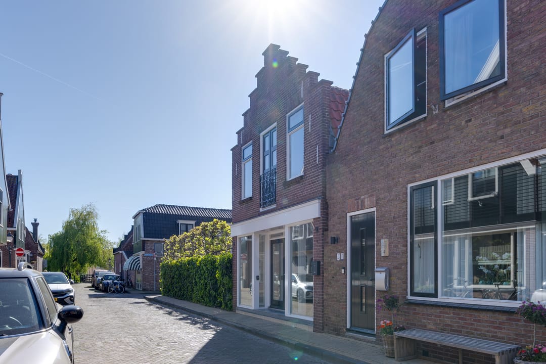 Fully Renovated Apartment in Historic Volendam Centre — 31