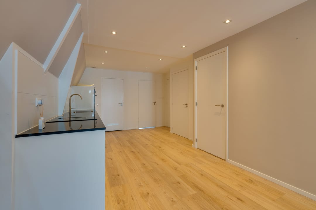 Fully Renovated Apartment in Historic Volendam Centre — 17