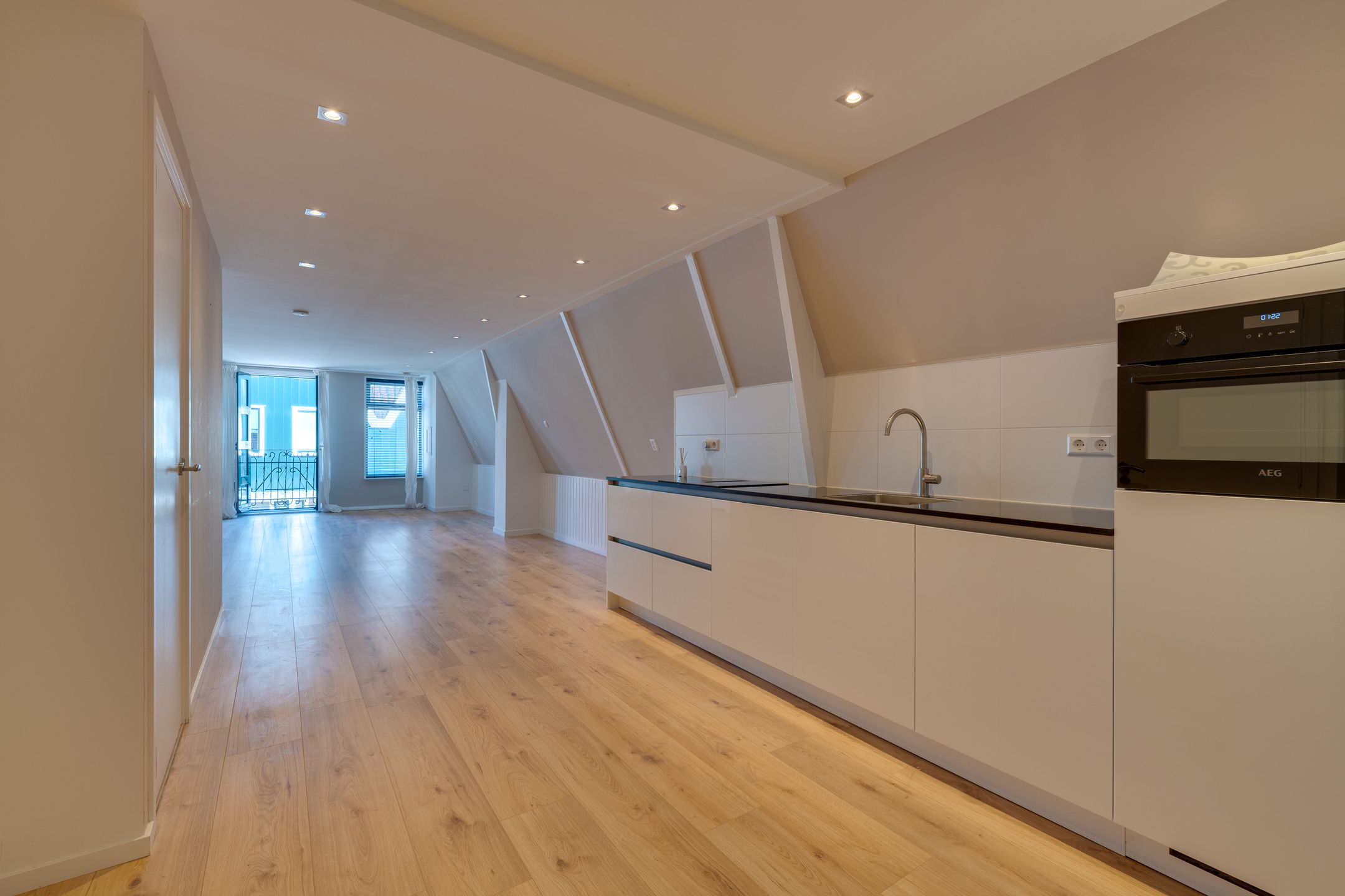 Fully Renovated Apartment in Historic Volendam Centre — 21