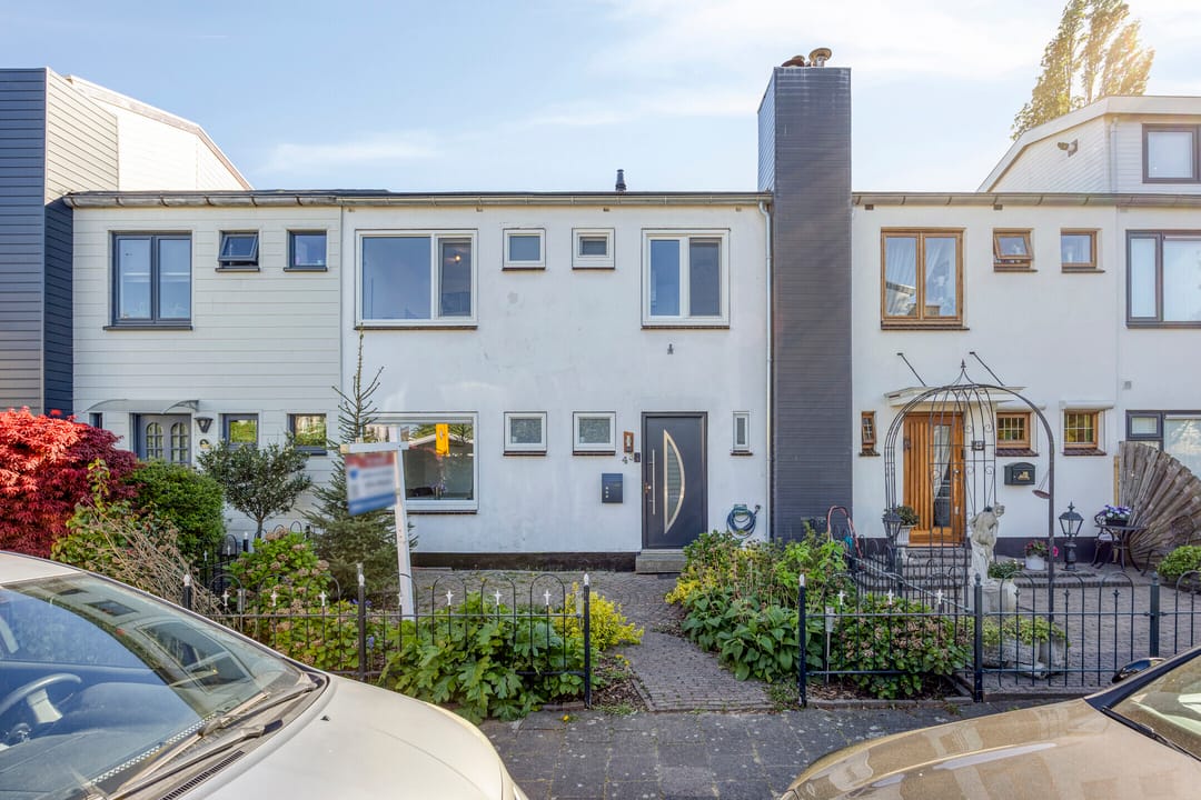 Photo 1 of Menadostraat 43