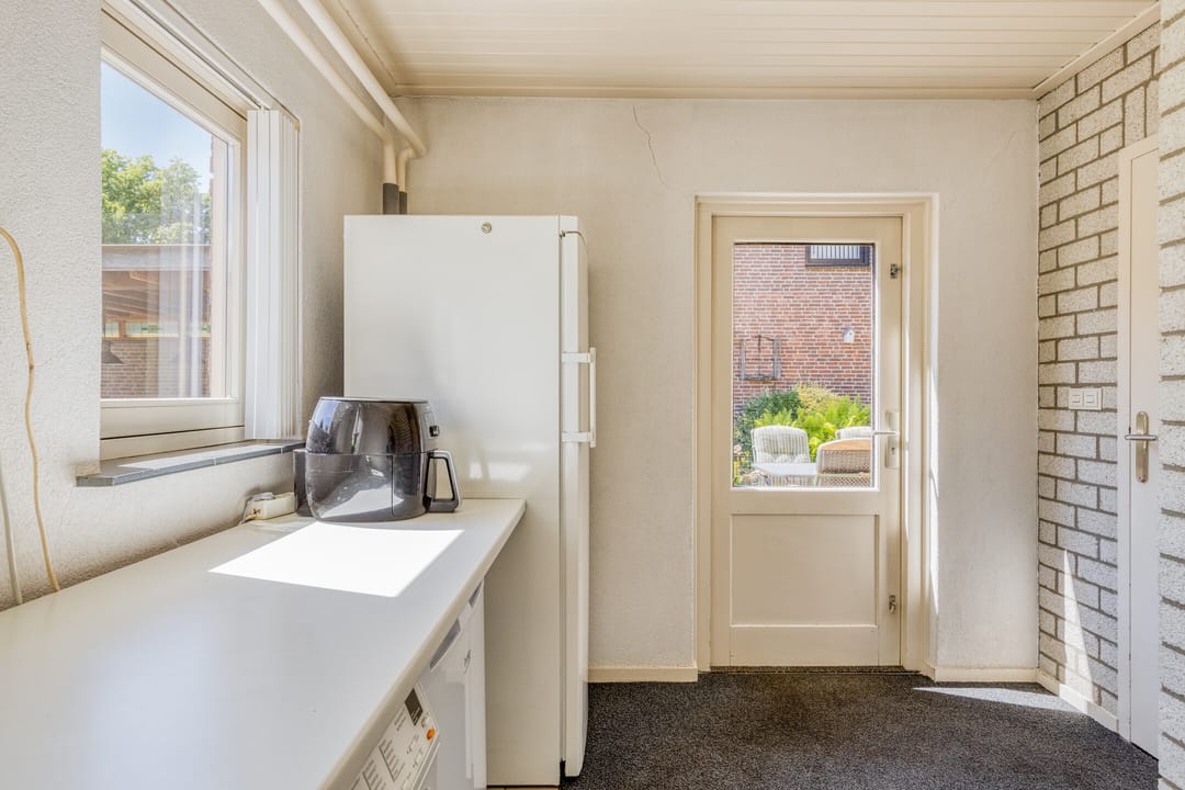 Photo 23 of Burgemeester van Erpstraat 54