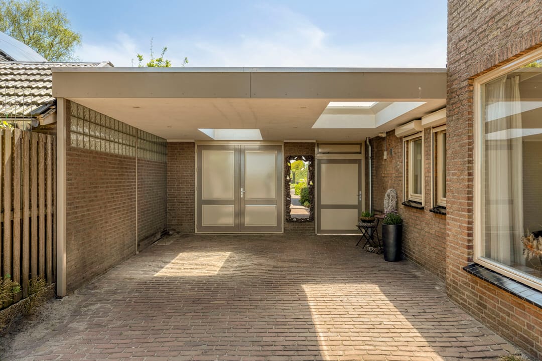Photo 7 of Burgemeester van Erpstraat 54
