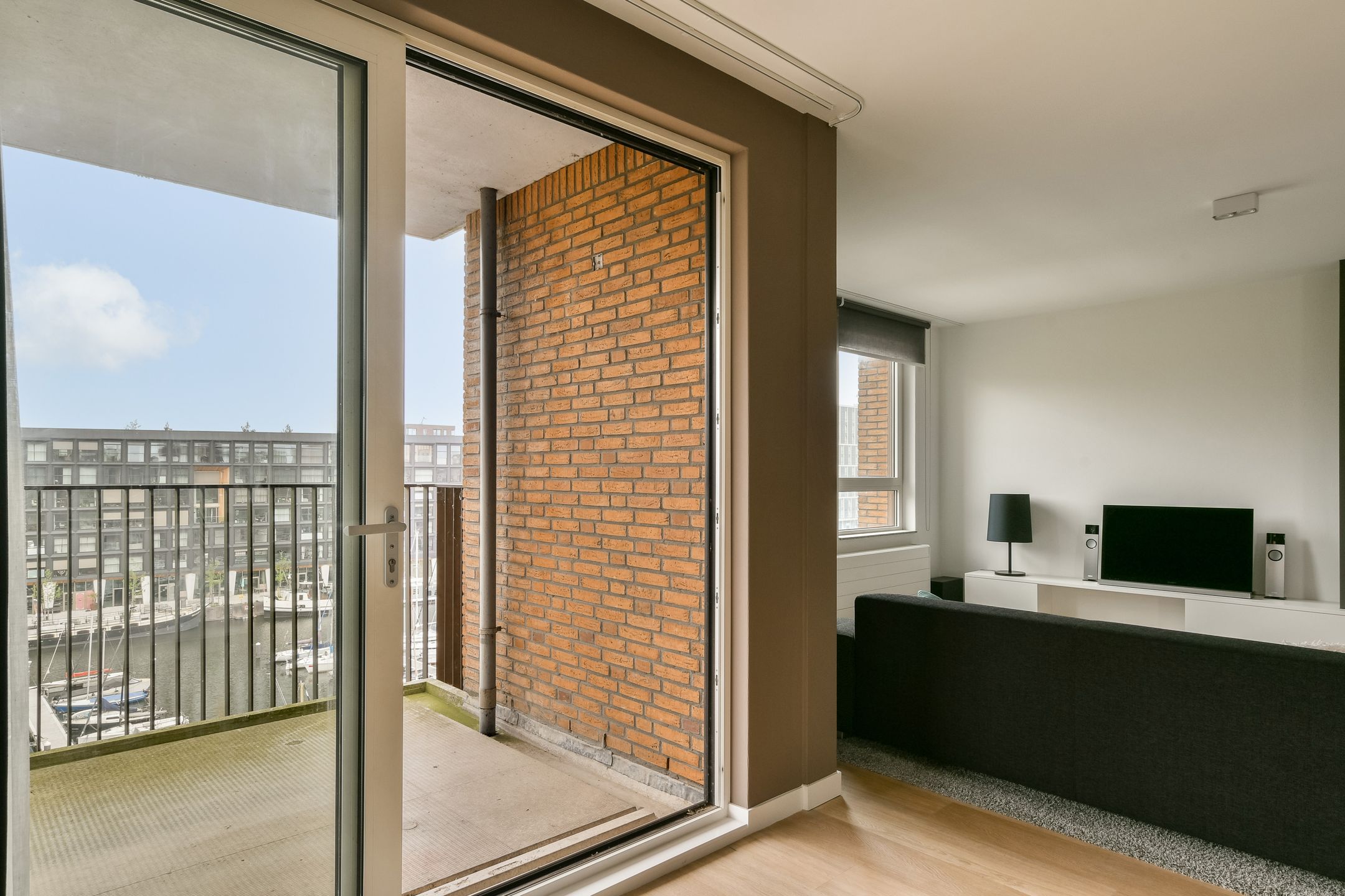 Photo 6 of Pieter Oosterhuisstraat 32