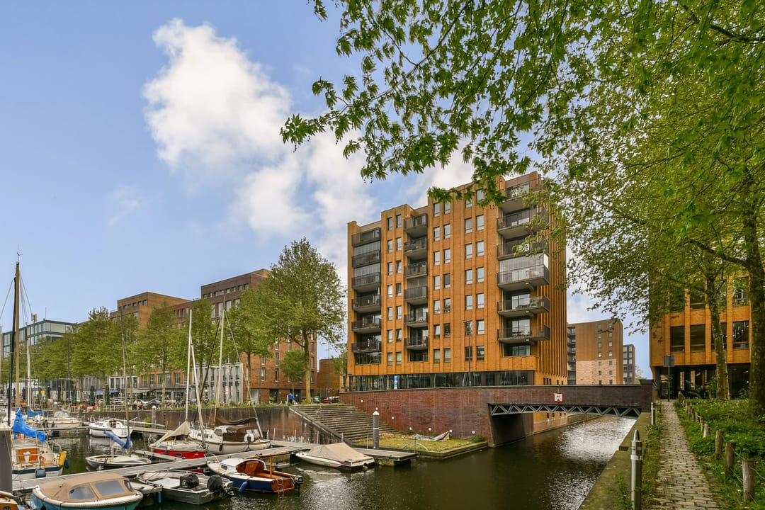 Photo 1 of Pieter Oosterhuisstraat 32