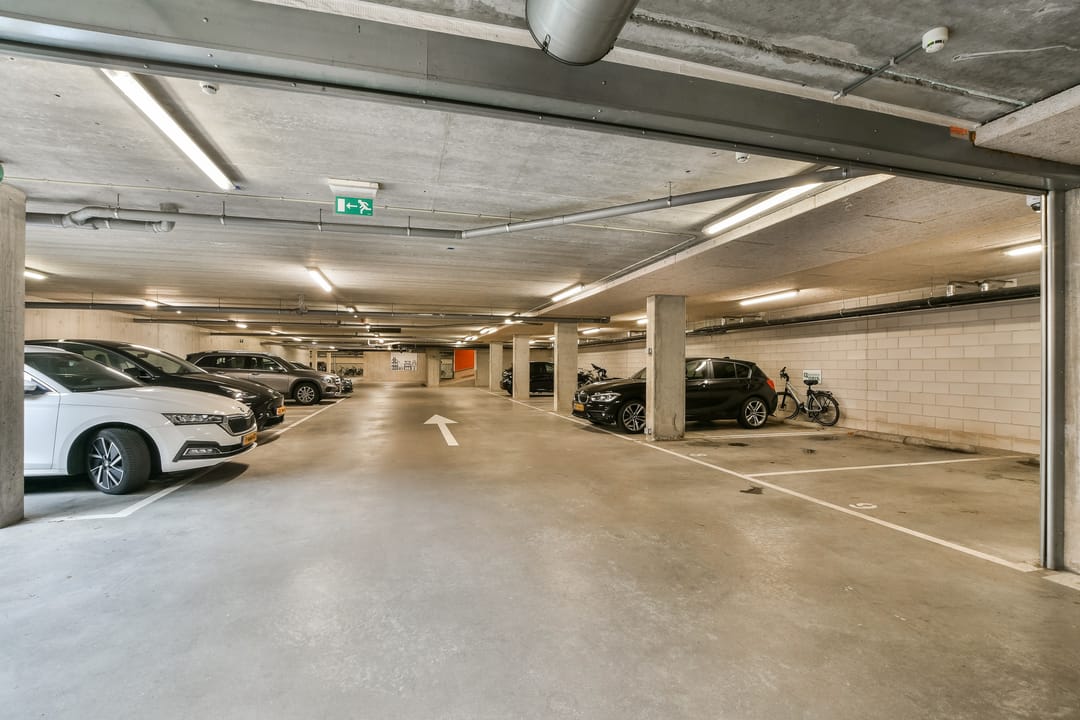 Photo 22 of Pieter Oosterhuisstraat 32