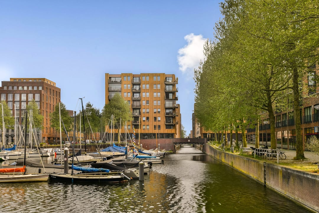 Photo 23 of Pieter Oosterhuisstraat 32