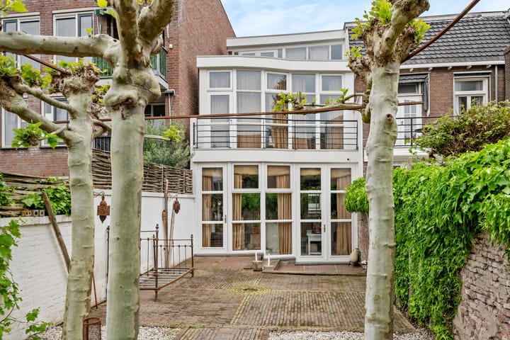 Photo 2 of St. Walburgstraat 9