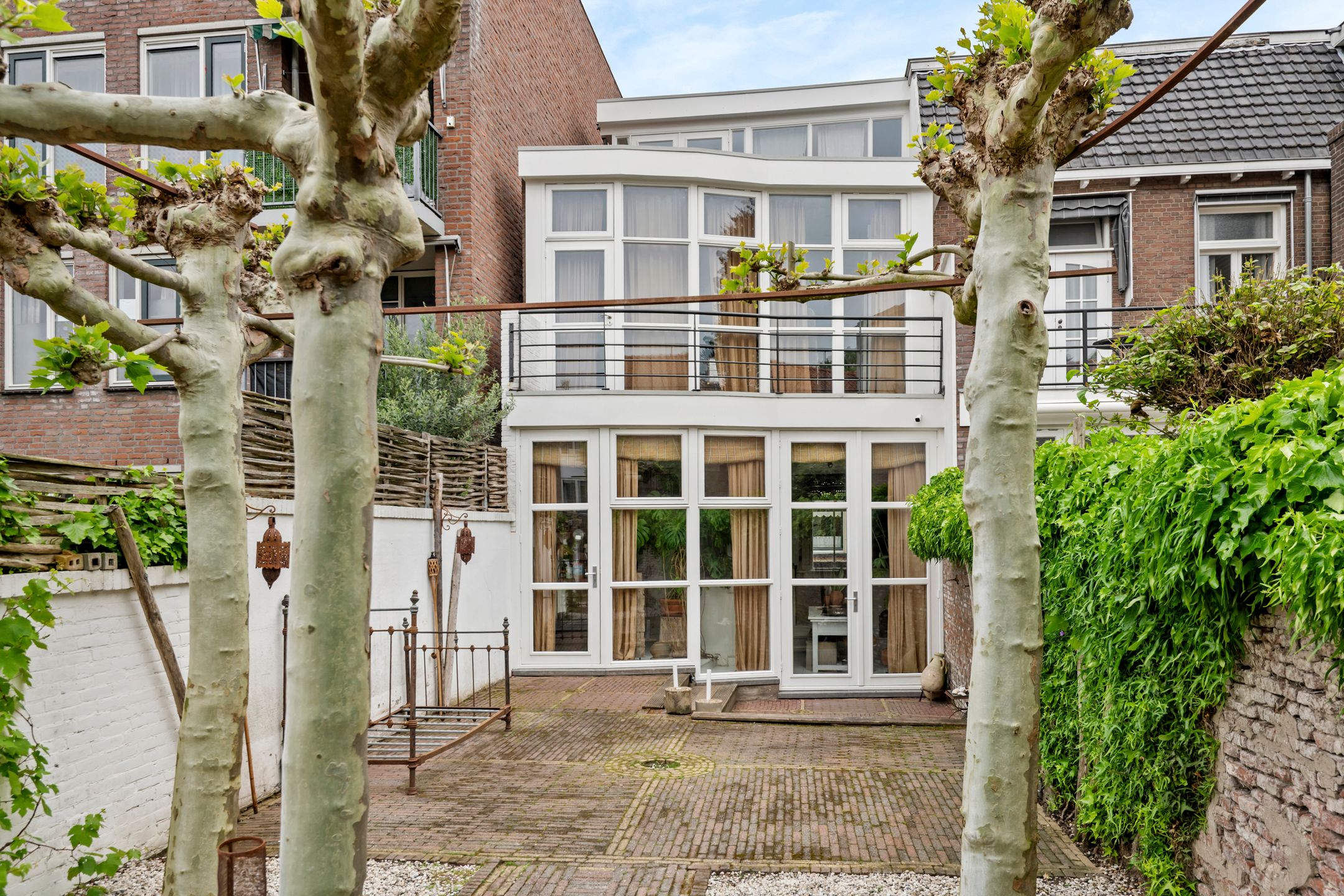 St. Walburgstraat 9 