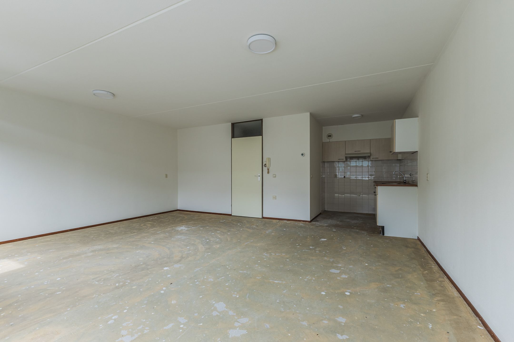 Photo 12 of Valkenierstraat 39