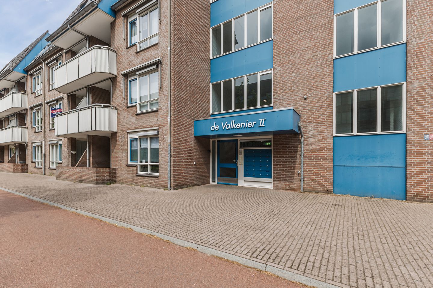 Photo 5 of Valkenierstraat 39