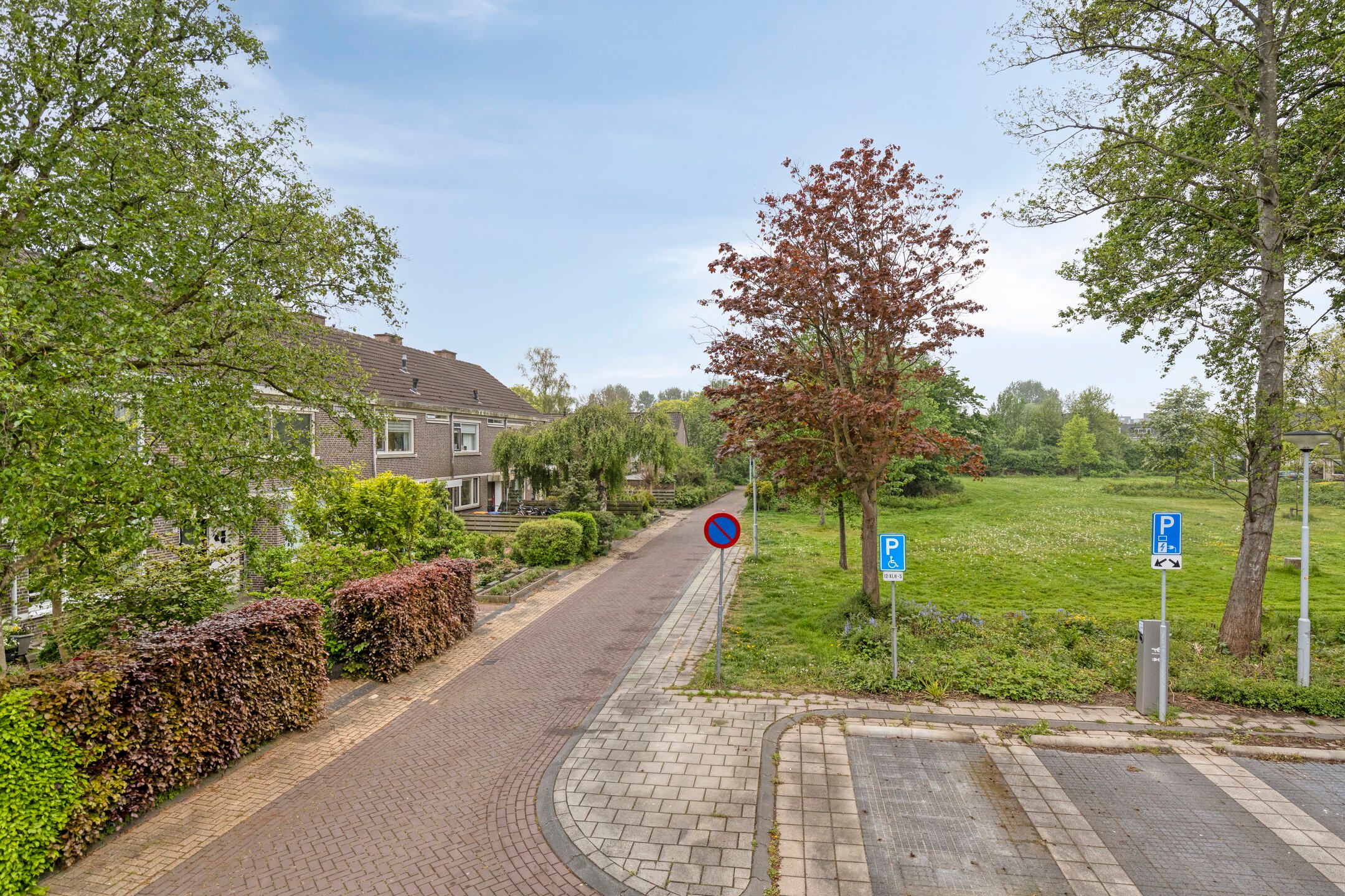 Photo 27 of Prof ten Doesschatestraat 271