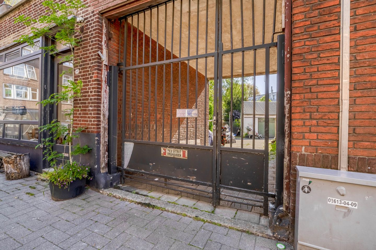 Photo 49 of Jaersveltstraat 14-A
