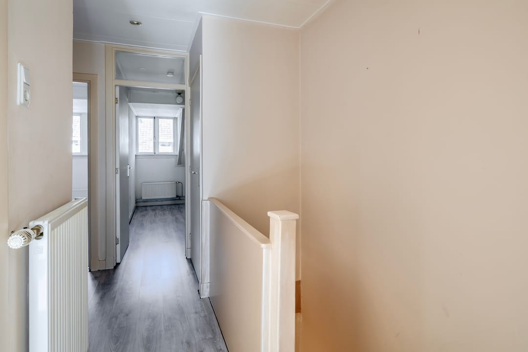 Photo 32 of Jaersveltstraat 14-A