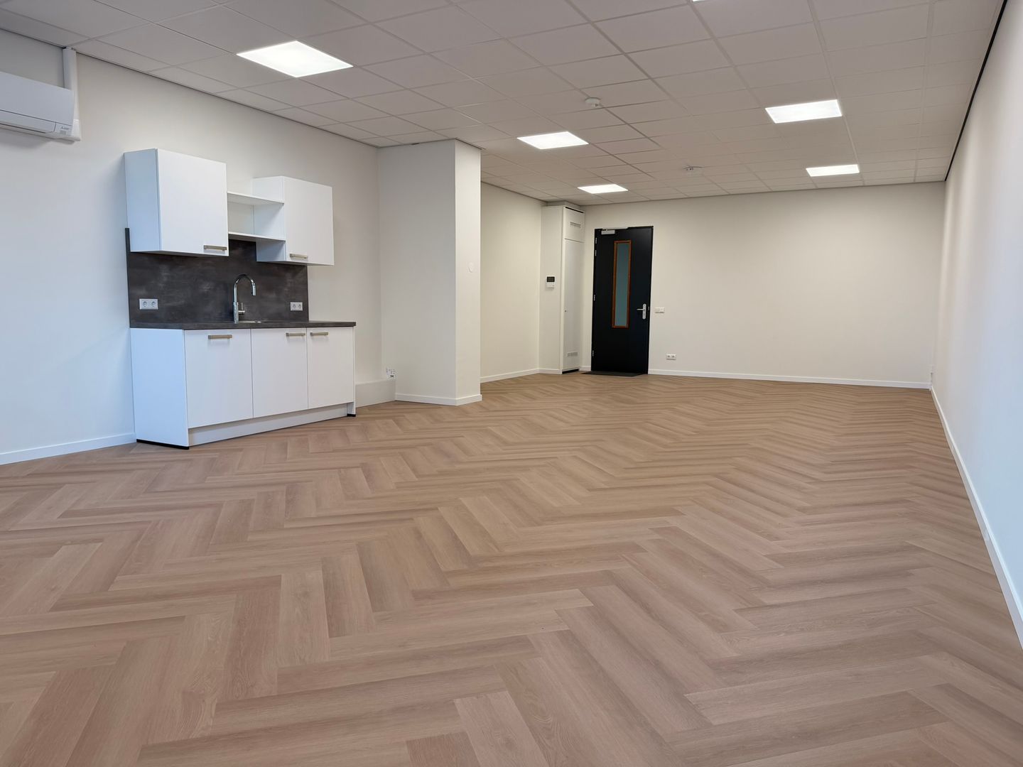 Bekijk foto 4 van Treubstraat 21-U220