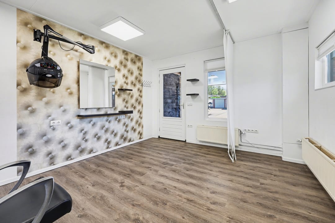 Photo 16 of Bernard van Galenstraat 24