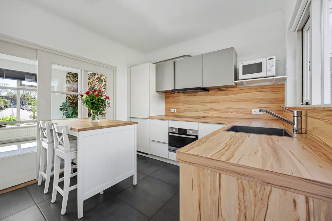 Photo 23 of Bernard van Galenstraat 24