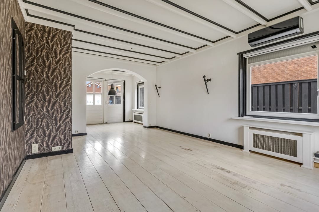 Photo 2 of Prins Bernhardlaan 11