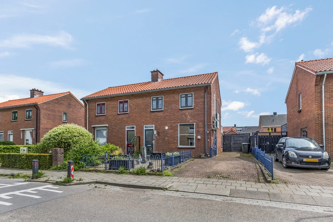 Photo 46 of Prins Bernhardlaan 11