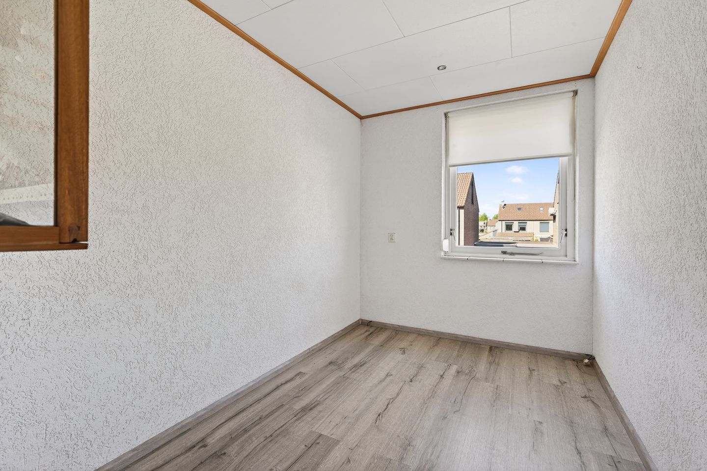 Well-Maintained Semi-Detached House with Solar Panels and Garage in Family-Friendly Klazienaveen Neighborhood — 19