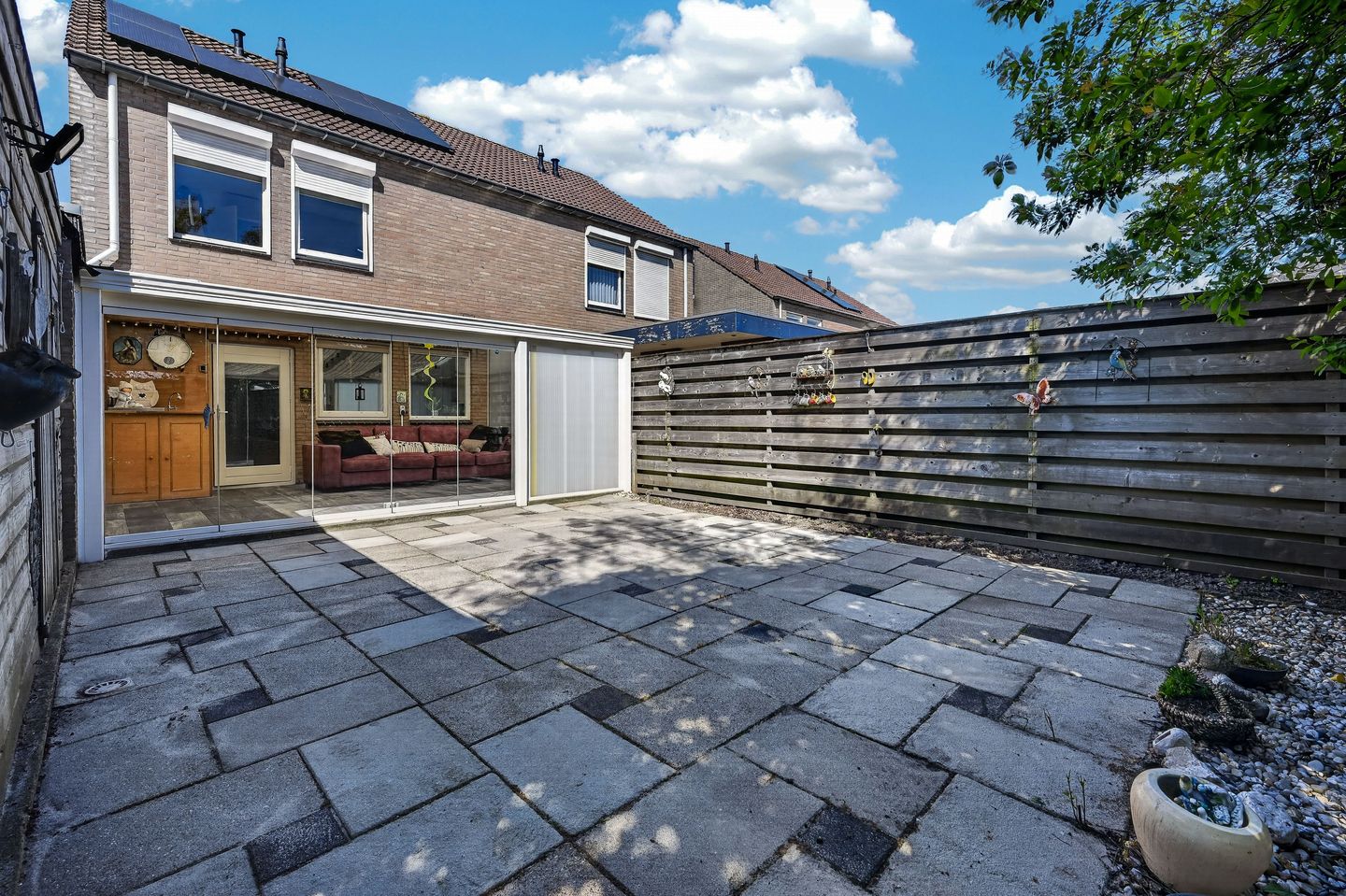 Well-Maintained Semi-Detached House with Solar Panels and Garage in Family-Friendly Klazienaveen Neighborhood — 35