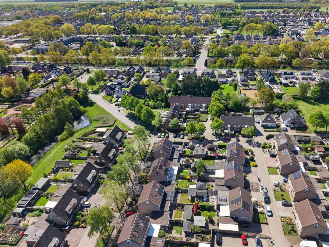 Well-Maintained Semi-Detached House with Solar Panels and Garage in Family-Friendly Klazienaveen Neighborhood — 41