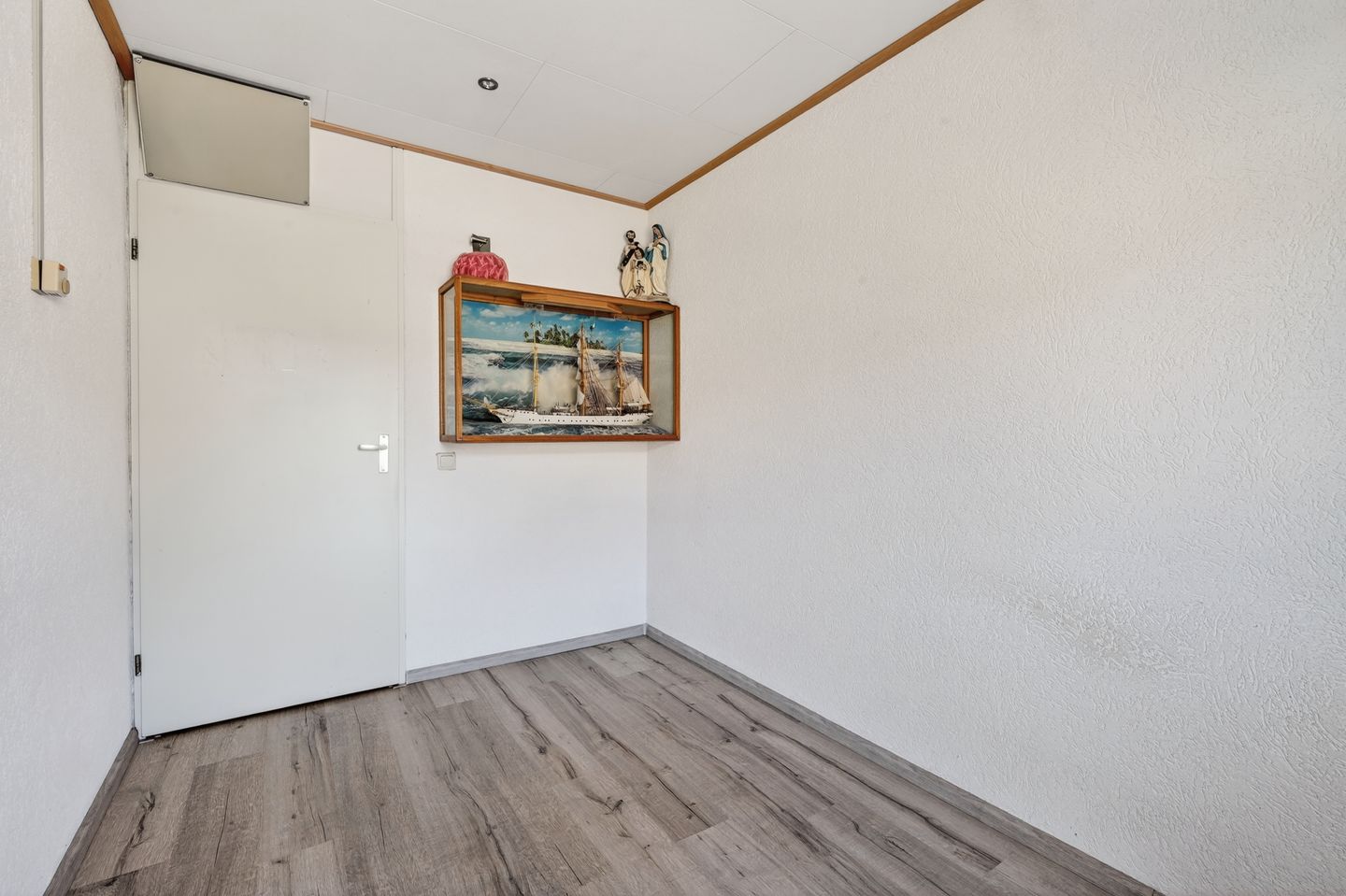Well-Maintained Semi-Detached House with Solar Panels and Garage in Family-Friendly Klazienaveen Neighborhood — 20