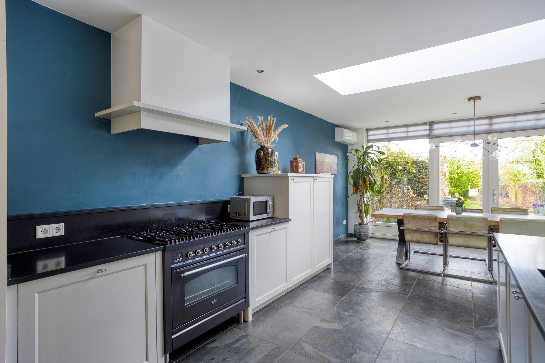 Photo 12 of Dorpstraat 43