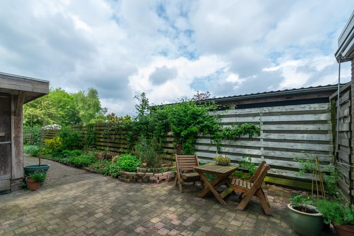 Photo 4 of Brugstraat 102
