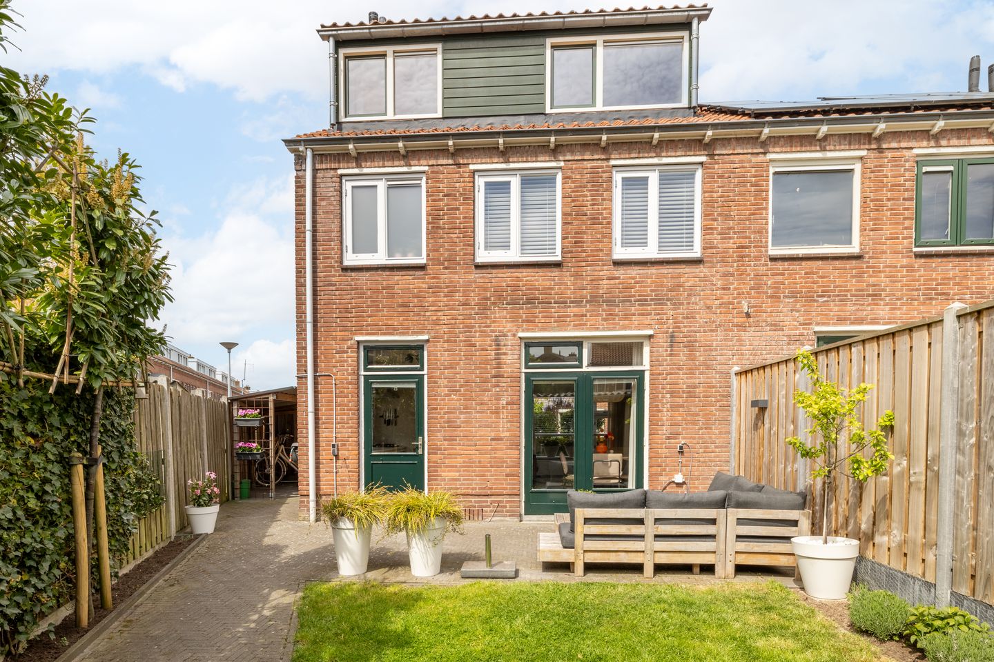 Photo 5 of Van Diemenstraat 2
